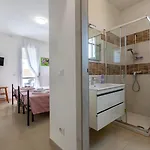 Il Giardino Fiorito بيت للعطل ألغيرو